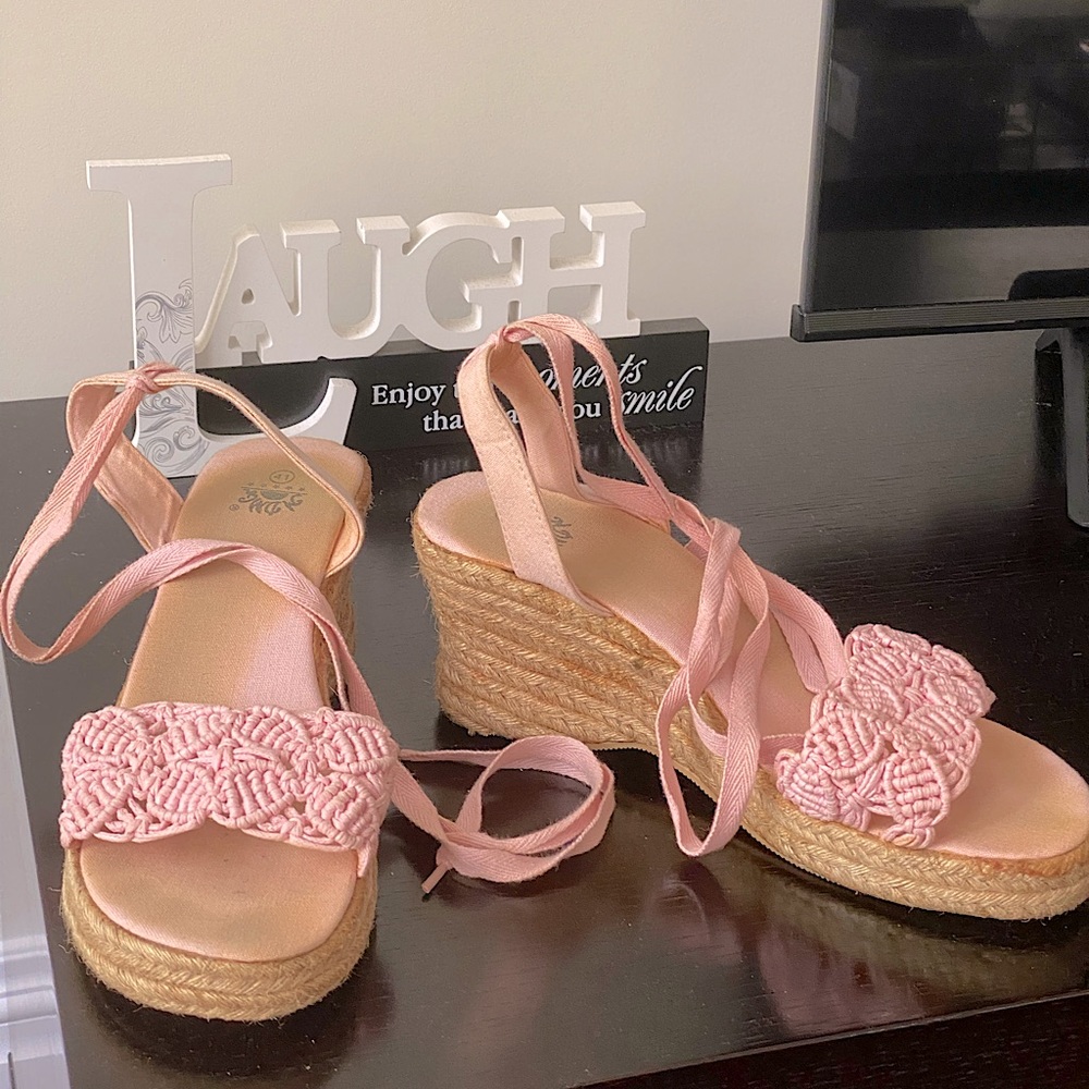 The Perfect Vintage Summer Sandal